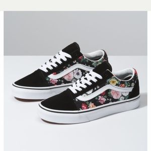 EUC Vans tennis shoes